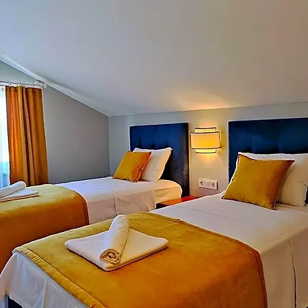 Goldlion 3* فتحية