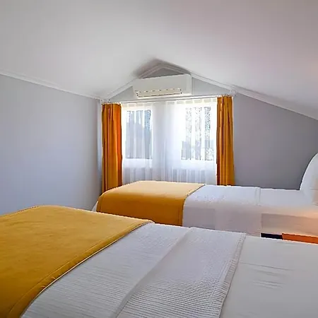 Goldlion 3* فتحية